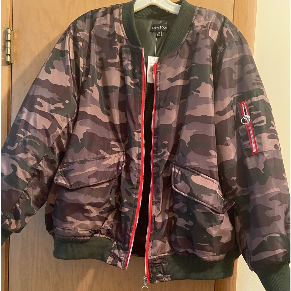 Camouflage waist jacket